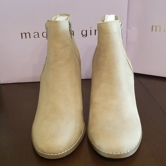 Madden Girl Gatess tan wedge booties - Picture 2 of 8